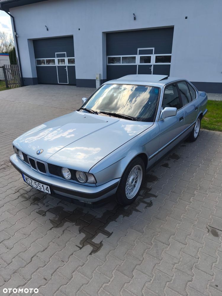 BMW Seria 5 520i - 5