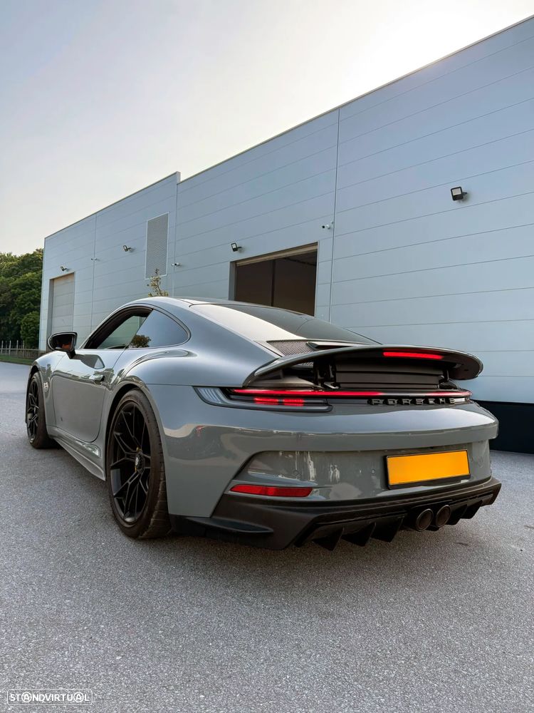 Porsche 911 Série F - 5