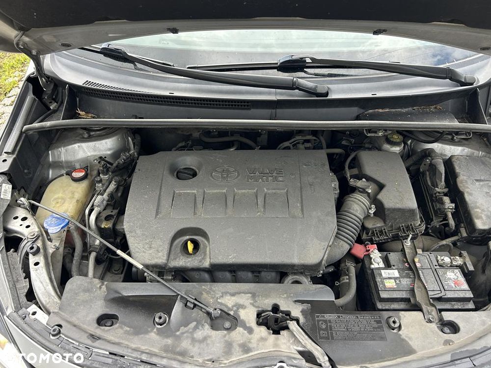 Toyota Verso 1.6 Premium - 17