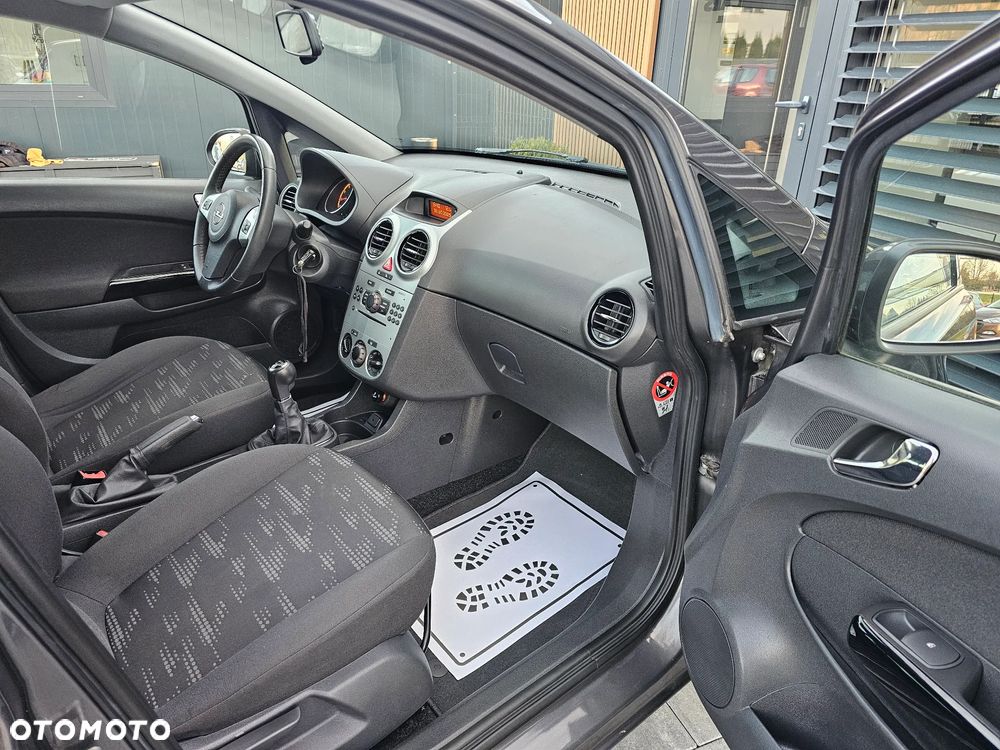 Opel Corsa 1.4 16V Edition - 6