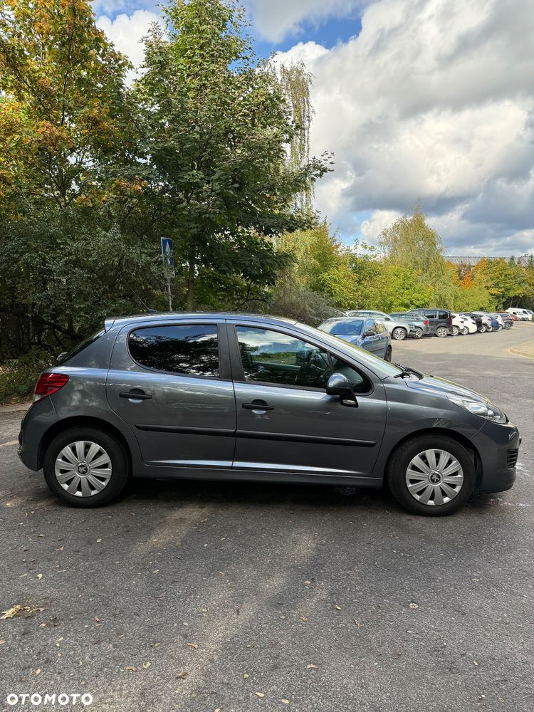 Peugeot 207 2010 photo 5