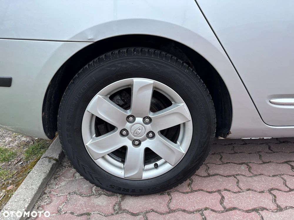 Kia Carens CRDi DPF EX - 29