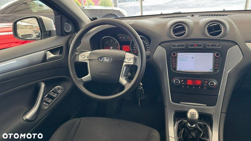 Ford Mondeo - 34