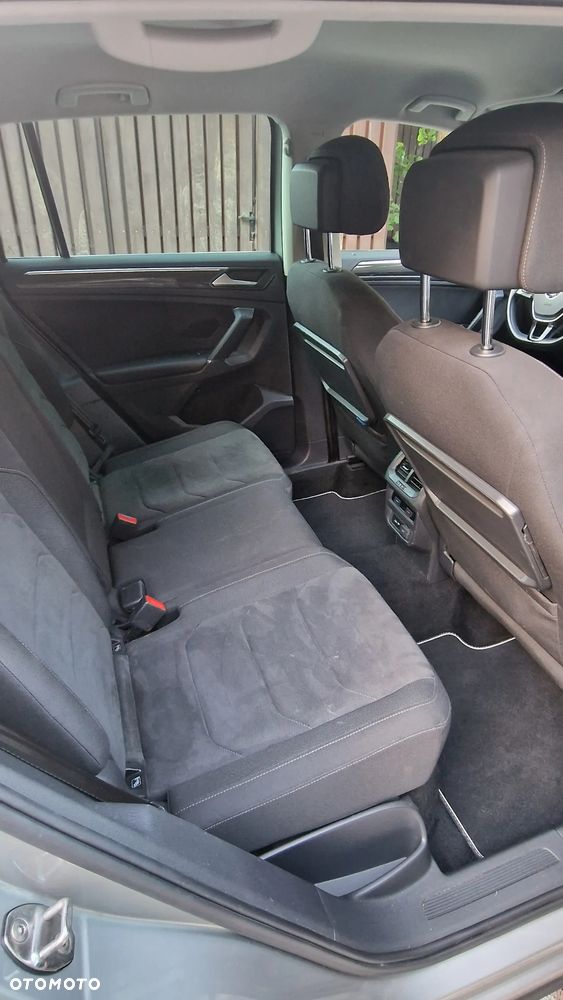Volkswagen Tiguan - 32