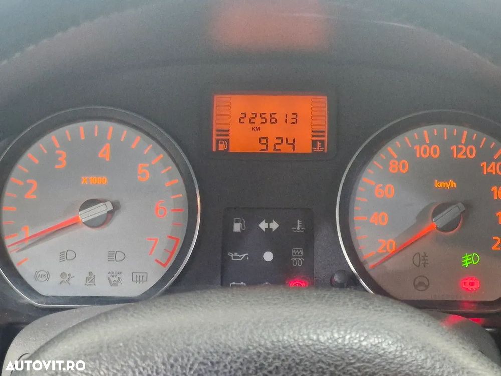 Dacia Logan 1.6 16V Prestige - 6