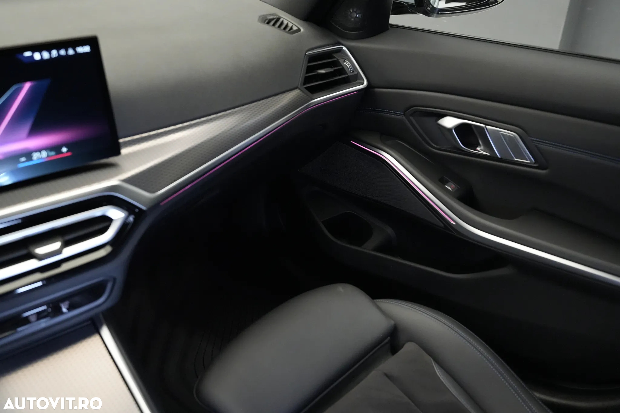 BMW Seria 3 320i xDrive AT - 23