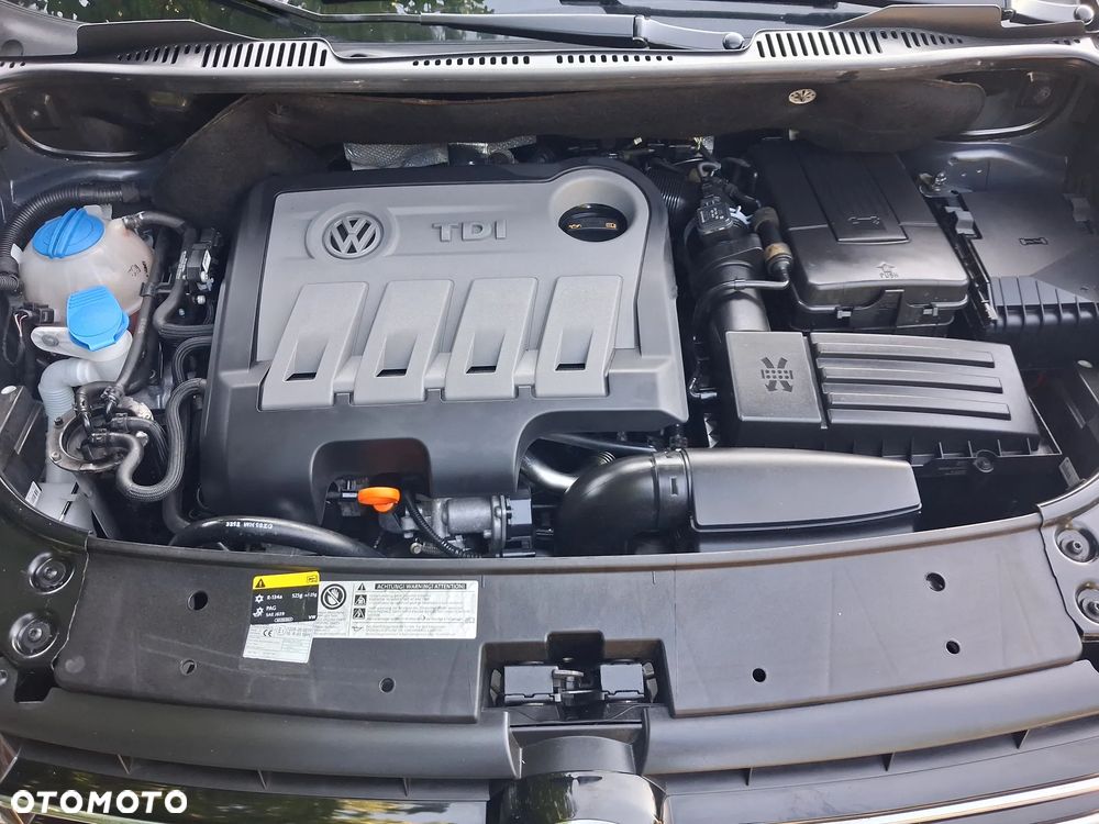 Volkswagen Touran - 15