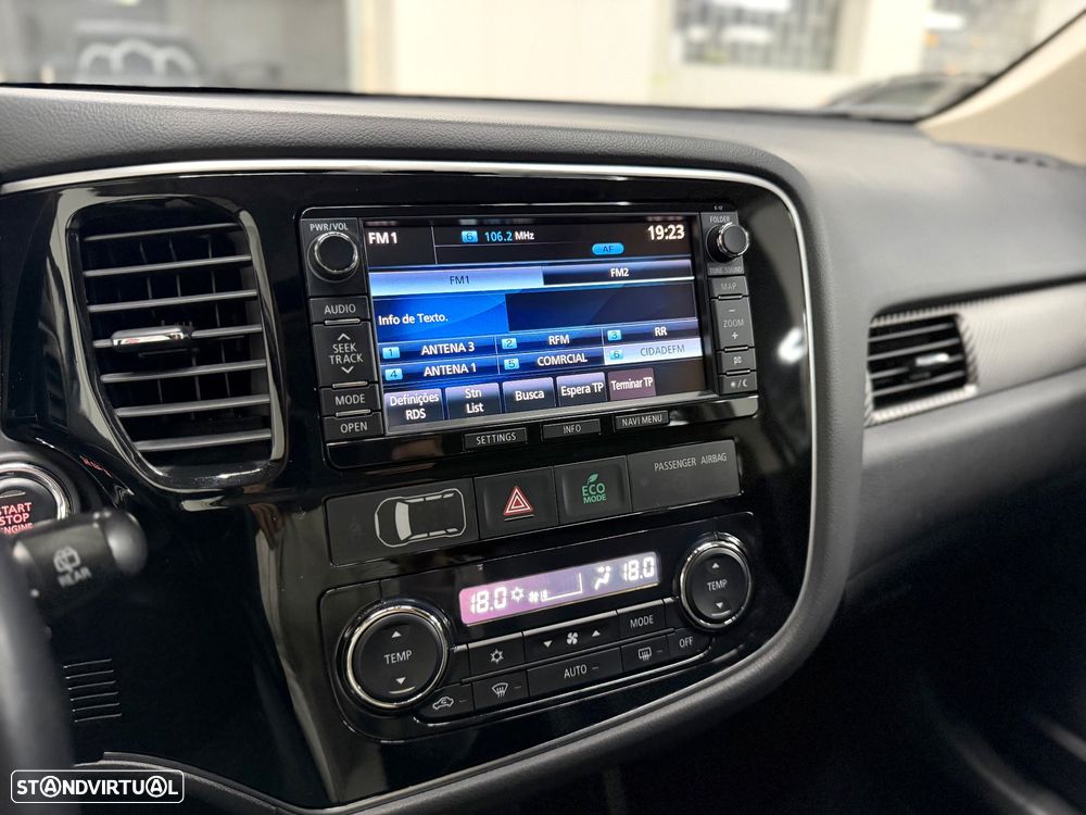 Mitsubishi Outlander 2.2 DI-D Instyle Navi - 17