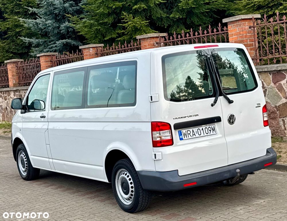 Volkswagen Caravelle - 12
