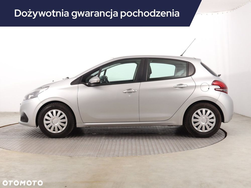 Peugeot 208 - 4