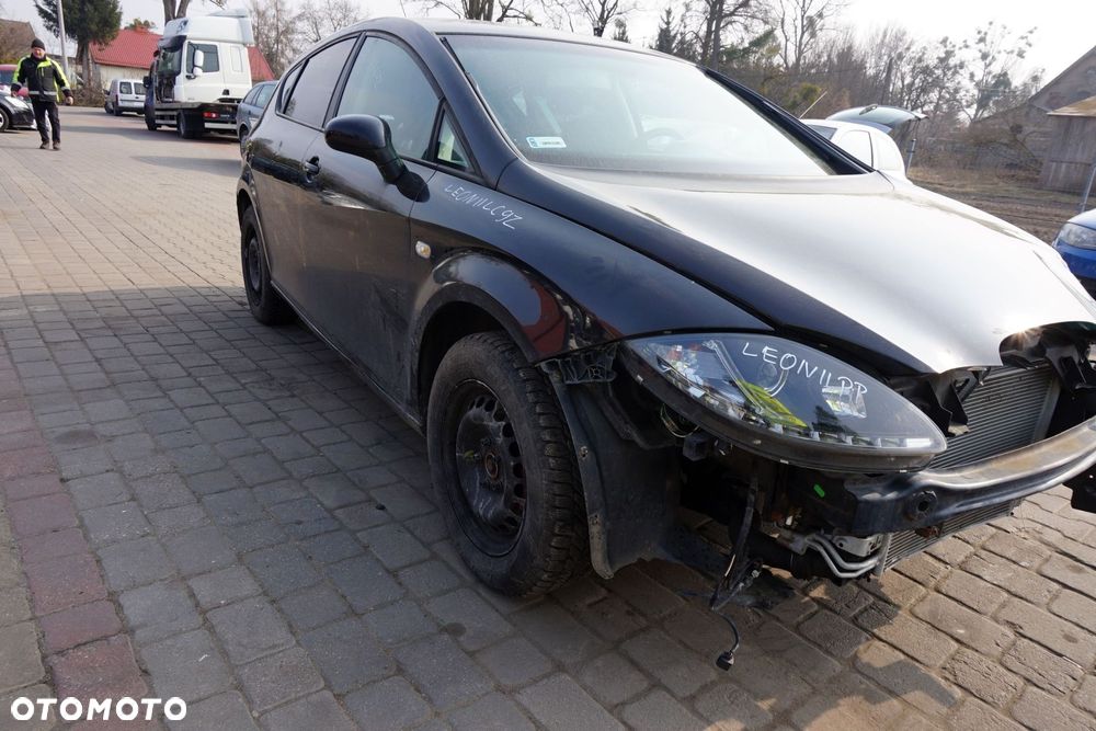 SEAT LEON II 1P1 2007 LC9Z 1.9 TDI BXE 105KM JCR CZARNY na części - 7