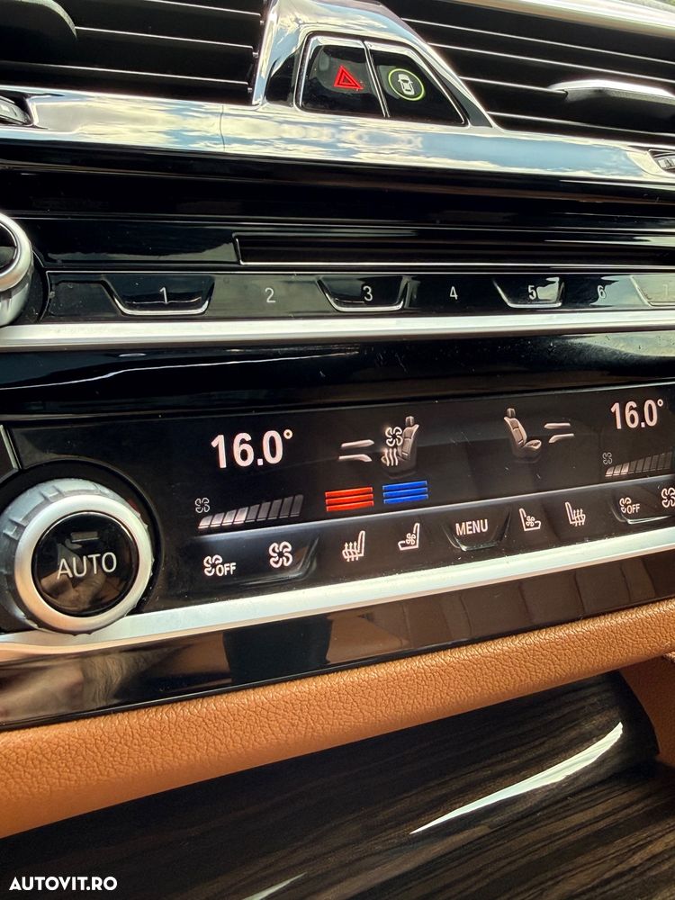 BMW Seria 5 540i xDrive AT - 14