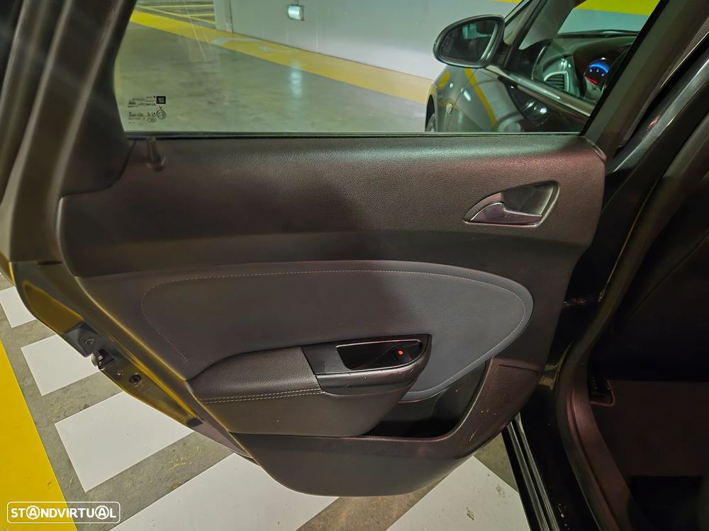 Opel Astra Sports Tourer 1.6 CDTi Cosmo S/S - 26