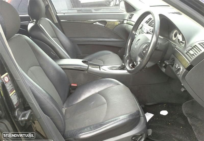 Mercedes Classe E320 W211 Avantgarde CDi de 2004 disponível para peças - 2