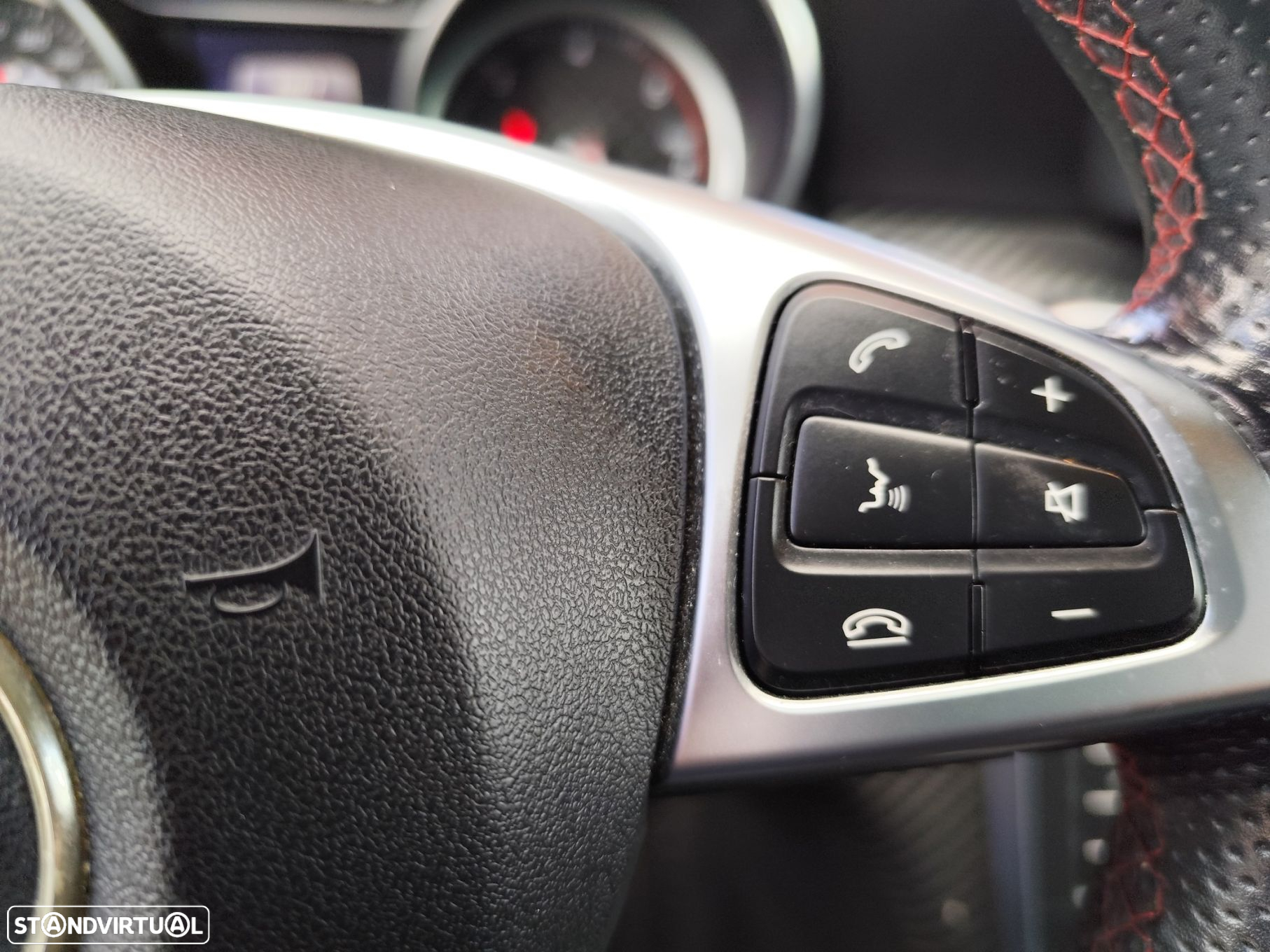 Mercedes-Benz A 200 d AMG Line - 16