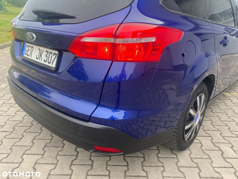 Ford Focus 1.0 EcoBoost Trend Edition Business - 28