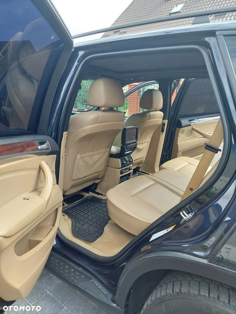 BMW X5 4.8i xDrive - 7