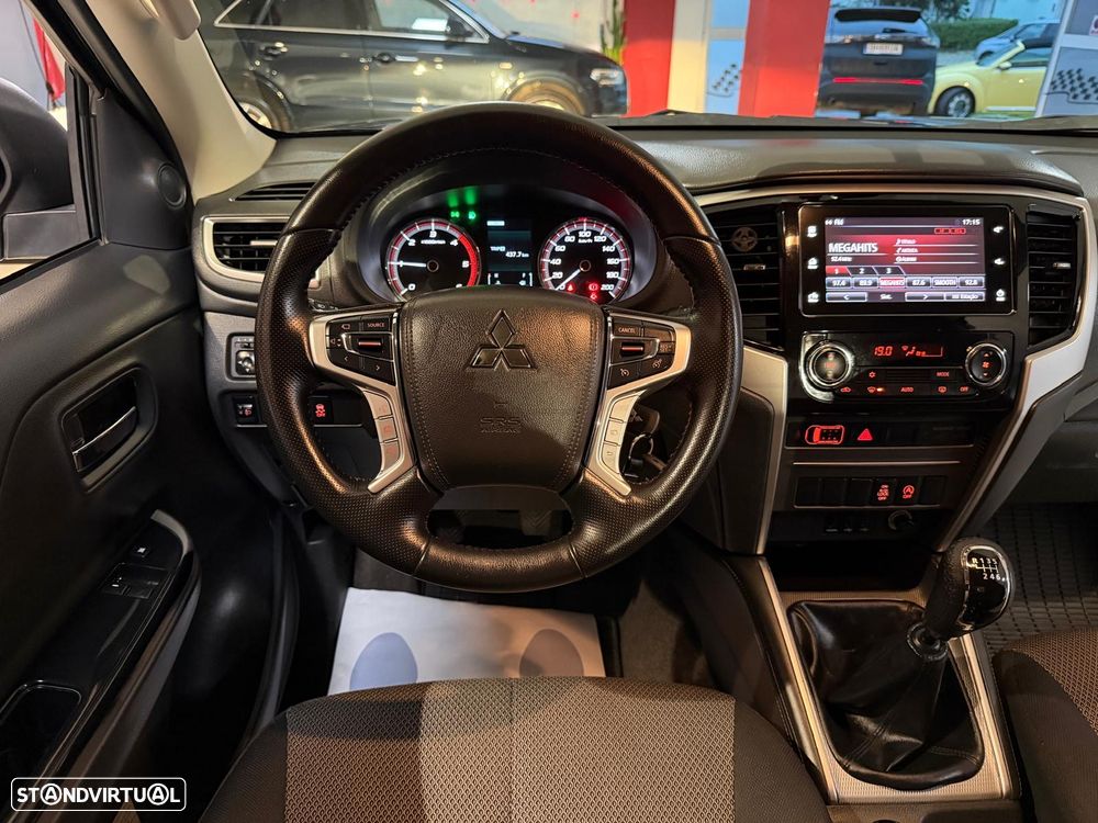 Mitsubishi L200 2.3 DI-D Club Invite Strakar Look 4WD - 6