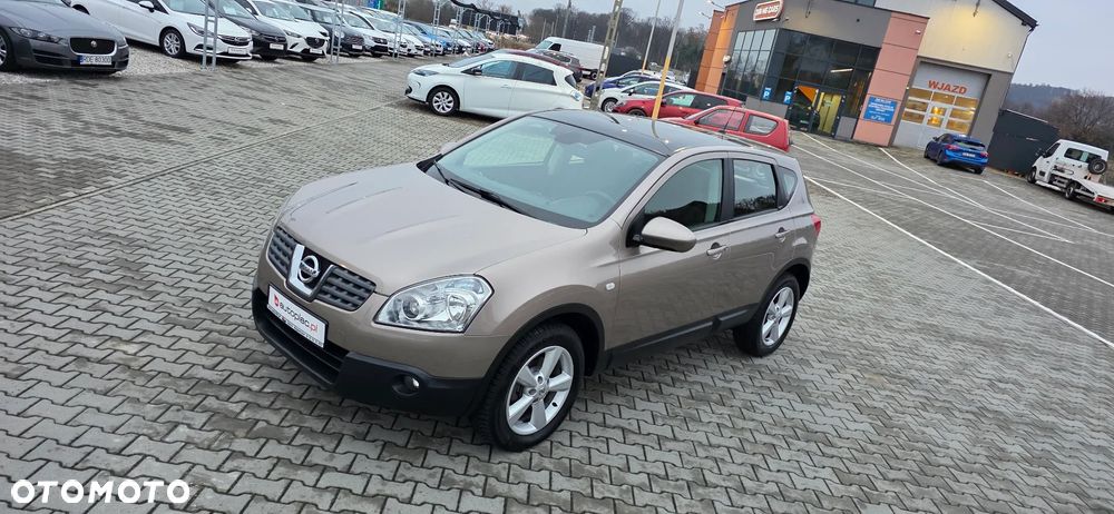 Nissan Qashqai 2.0 dCi 4 x 4 DPF tekna - 9