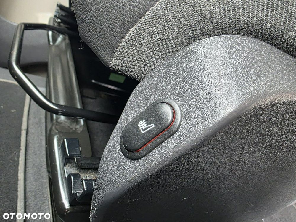 Ford Tourneo Custom - 13