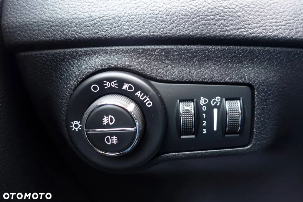 Jeep Compass 2.0 MJD Limited 4WD S&S - 28