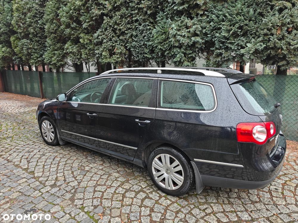 Volkswagen Passat 2.0 TDI Highline - 16