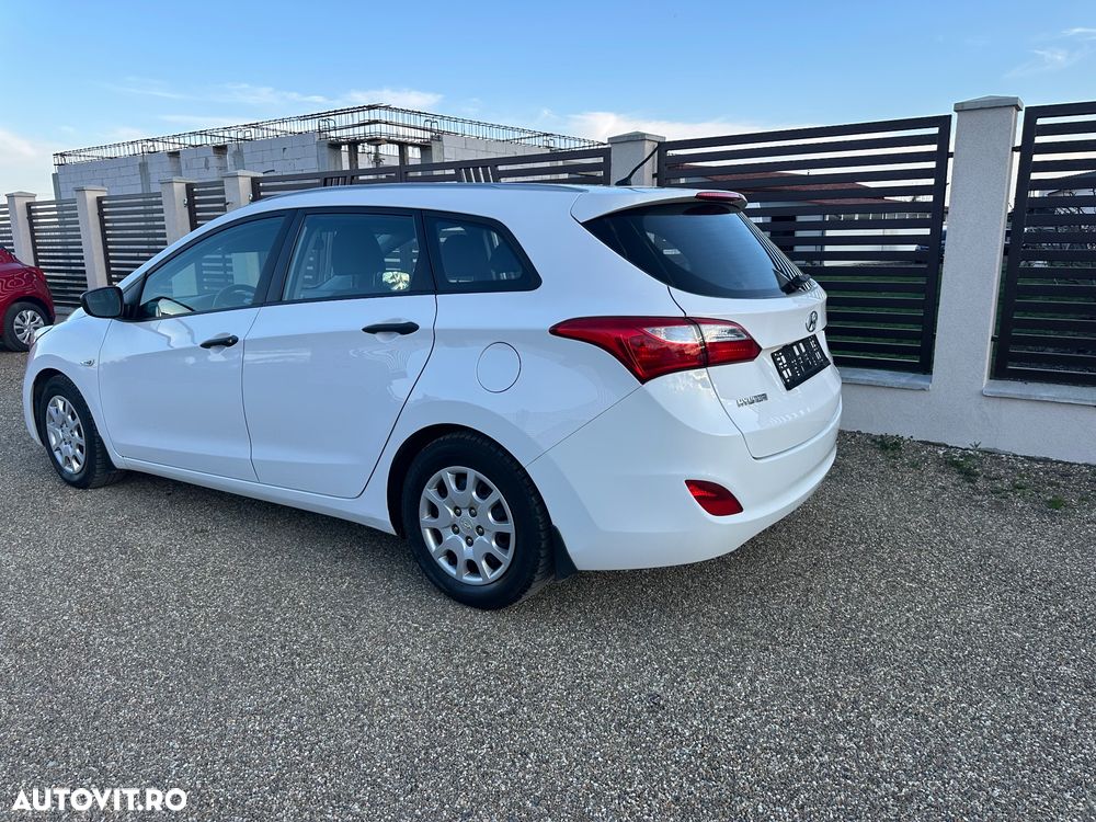 Hyundai i30 1.6 CRDI blue Style - 3