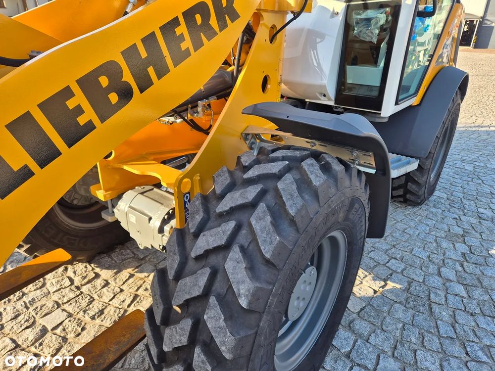 Liebherr 504 COMPACT - 9