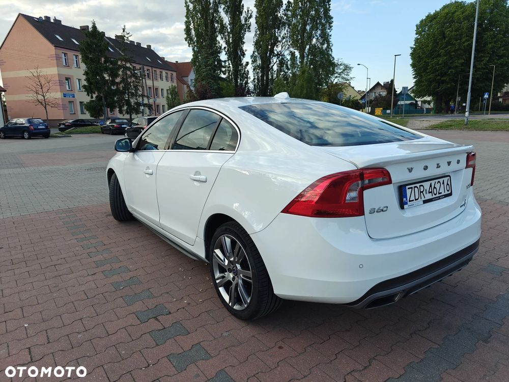 Volvo S60 D4 Drive-E Momentum - 6