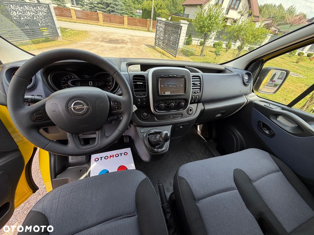 Opel Vivaro - 19