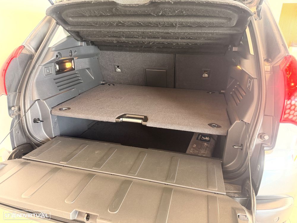 Peugeot 3008 1.6 HDi Executive - 11