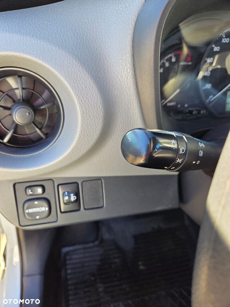 Toyota Yaris 1.0 Active - 12