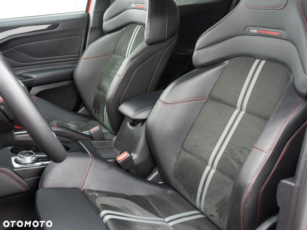 Ford Focus 2.3 EcoBoost ST X - 12