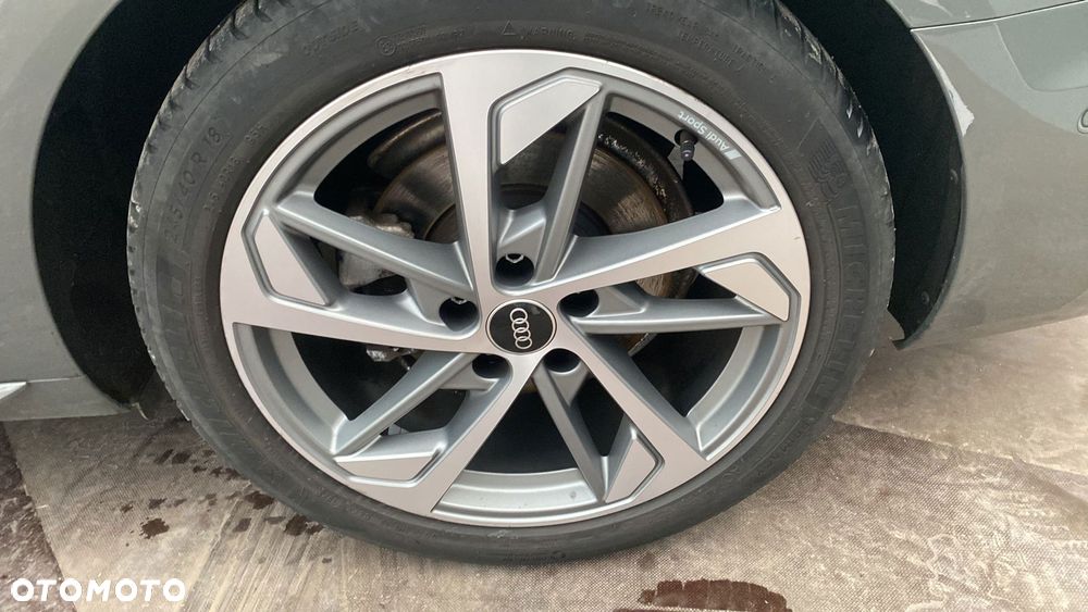 Audi A4 Limousine 35 TFSI mHEV S Line S tronic - 14