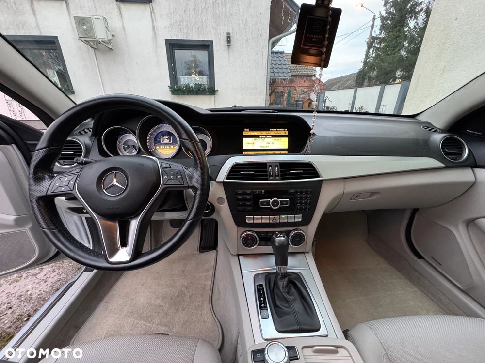 Mercedes-Benz Klasa C 180 BlueEFFICIENCY 7G-TRONIC - 11
