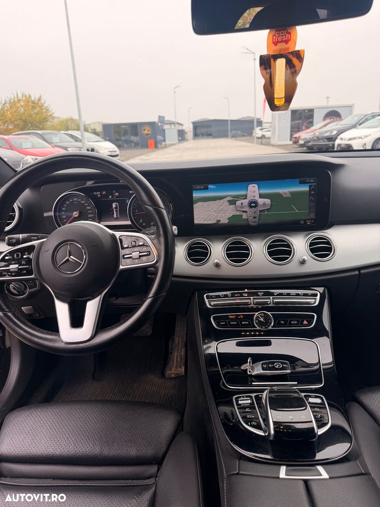 Mercedes-Benz E 220 d 4MATIC Aut. - 14