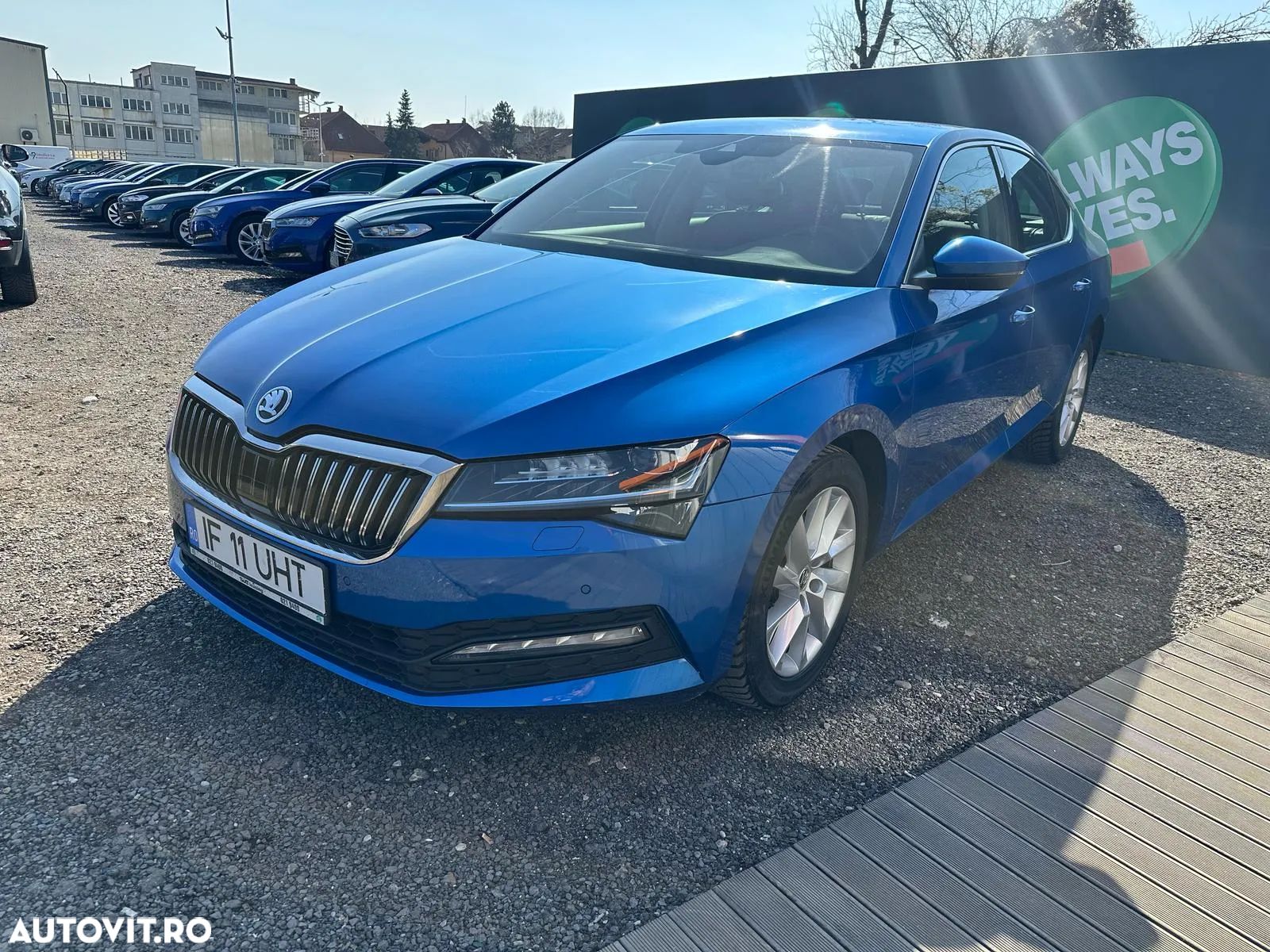 Skoda Superb 2.0 TDI DSG Ambition - 1