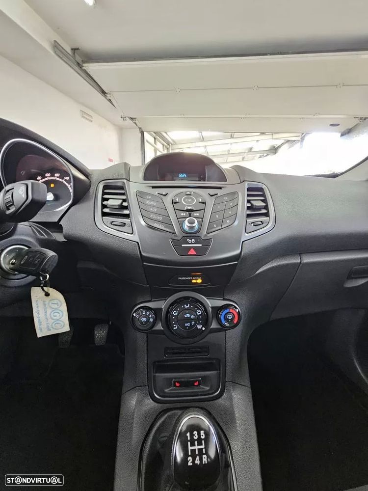 Ford Fiesta 1.25 Trend - 24