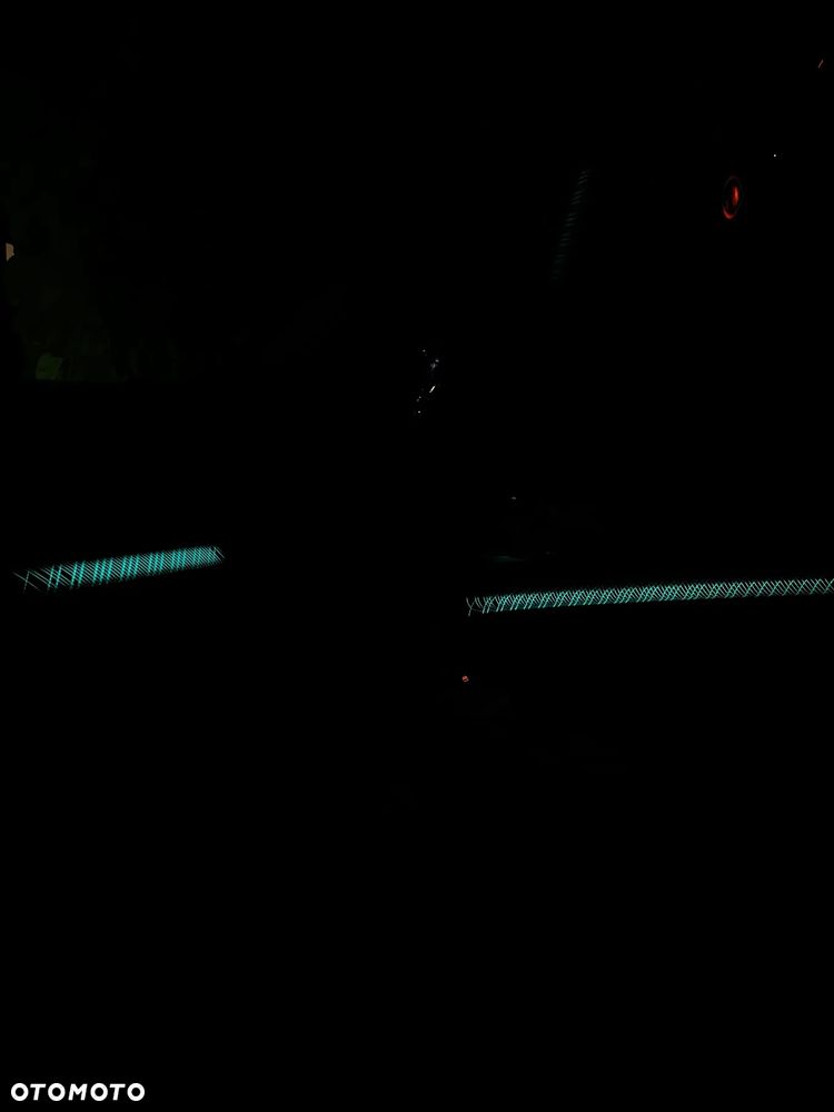 BMW Seria 2 220d xDrive - 36