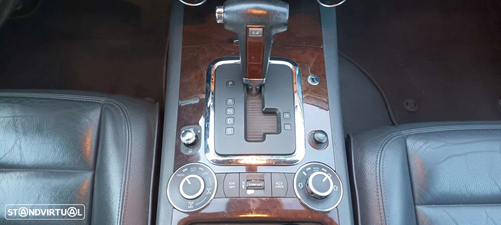 VW Touareg 2.5 TDi Tiptronic - 11