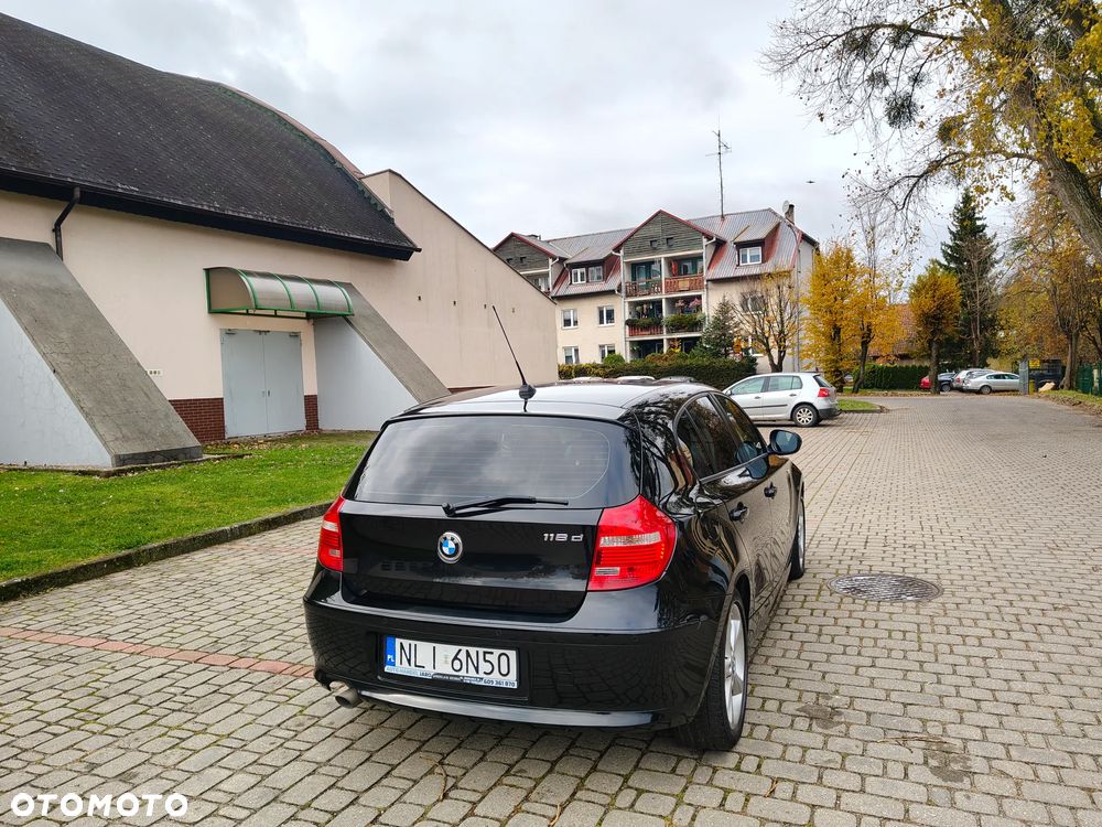 BMW Seria 1 118d Sport Line - 23