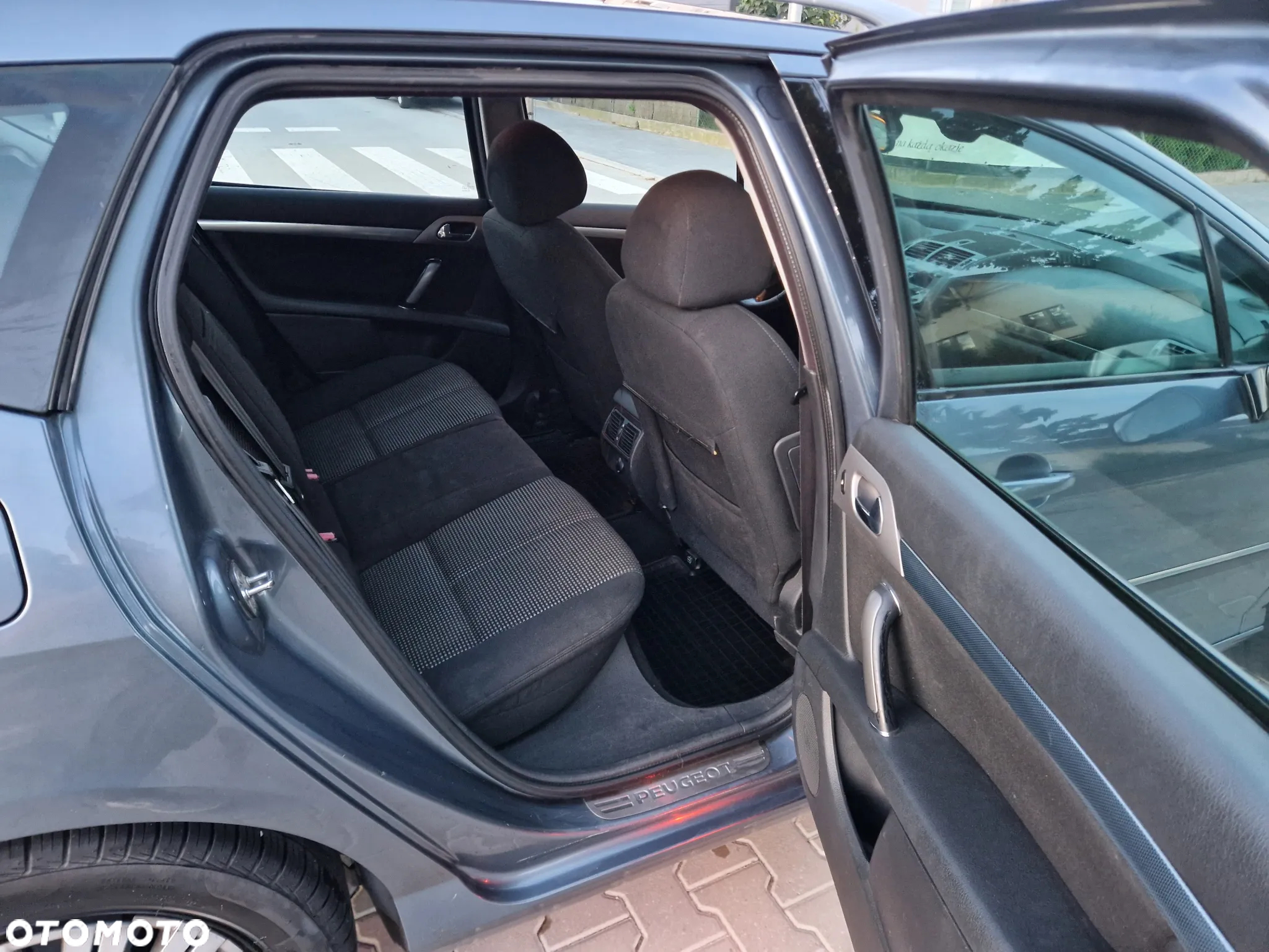 Peugeot 407 SW HDi 135 Automatik Platinum - 14