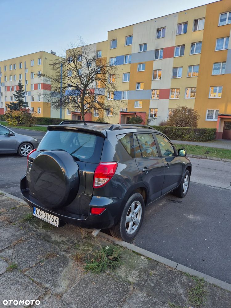 Toyota RAV4 2.0 VVT-i Sol - 4