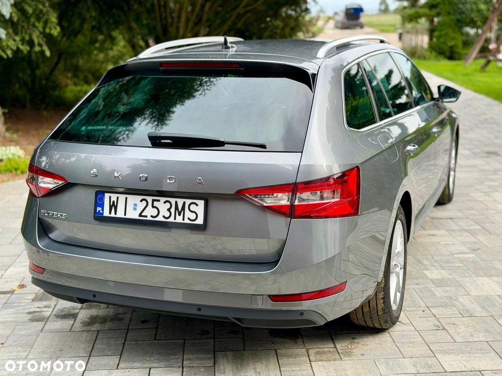 Skoda Superb 2.0 TDI SCR Ambition DSG - 19