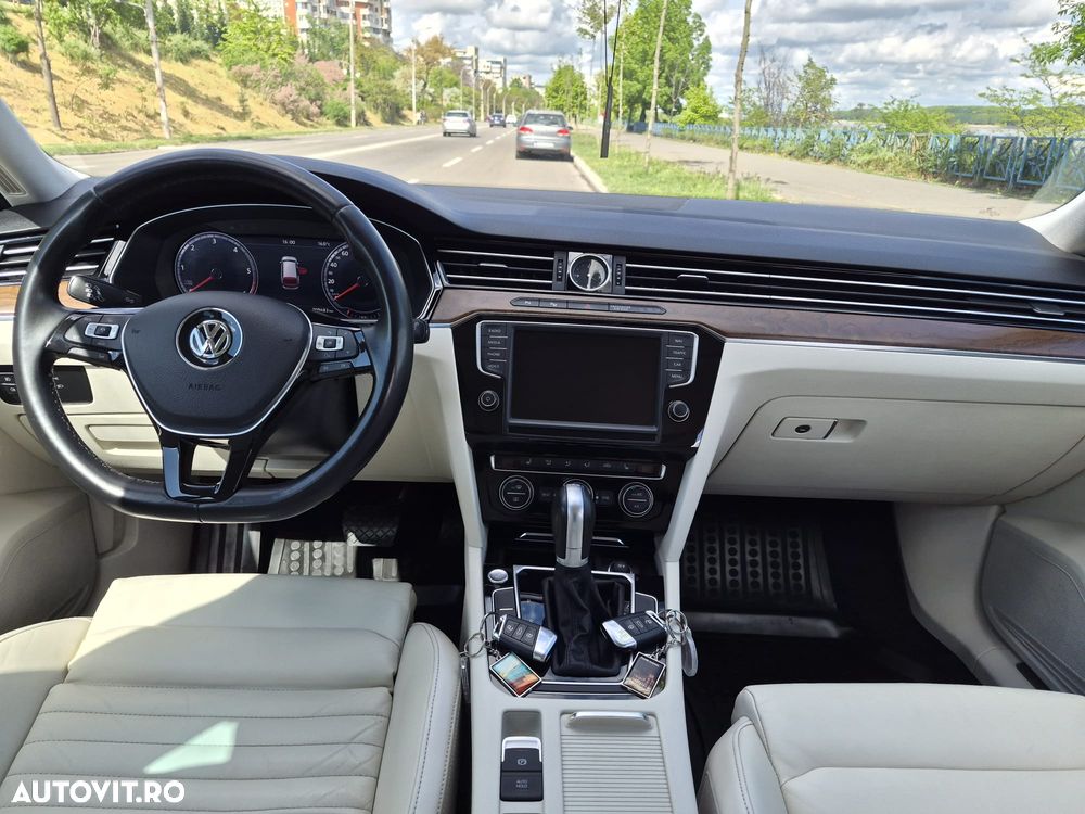 Volkswagen Passat 2.0 TDI DSG Comfortline - 8