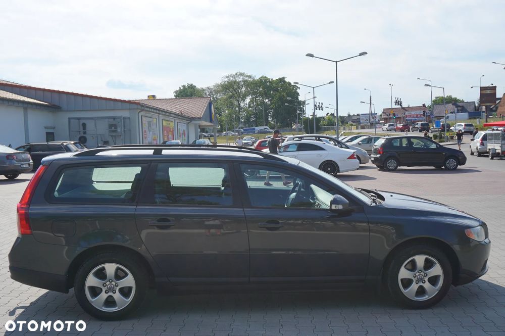 Volvo V70 2.0 Kinetic - 7