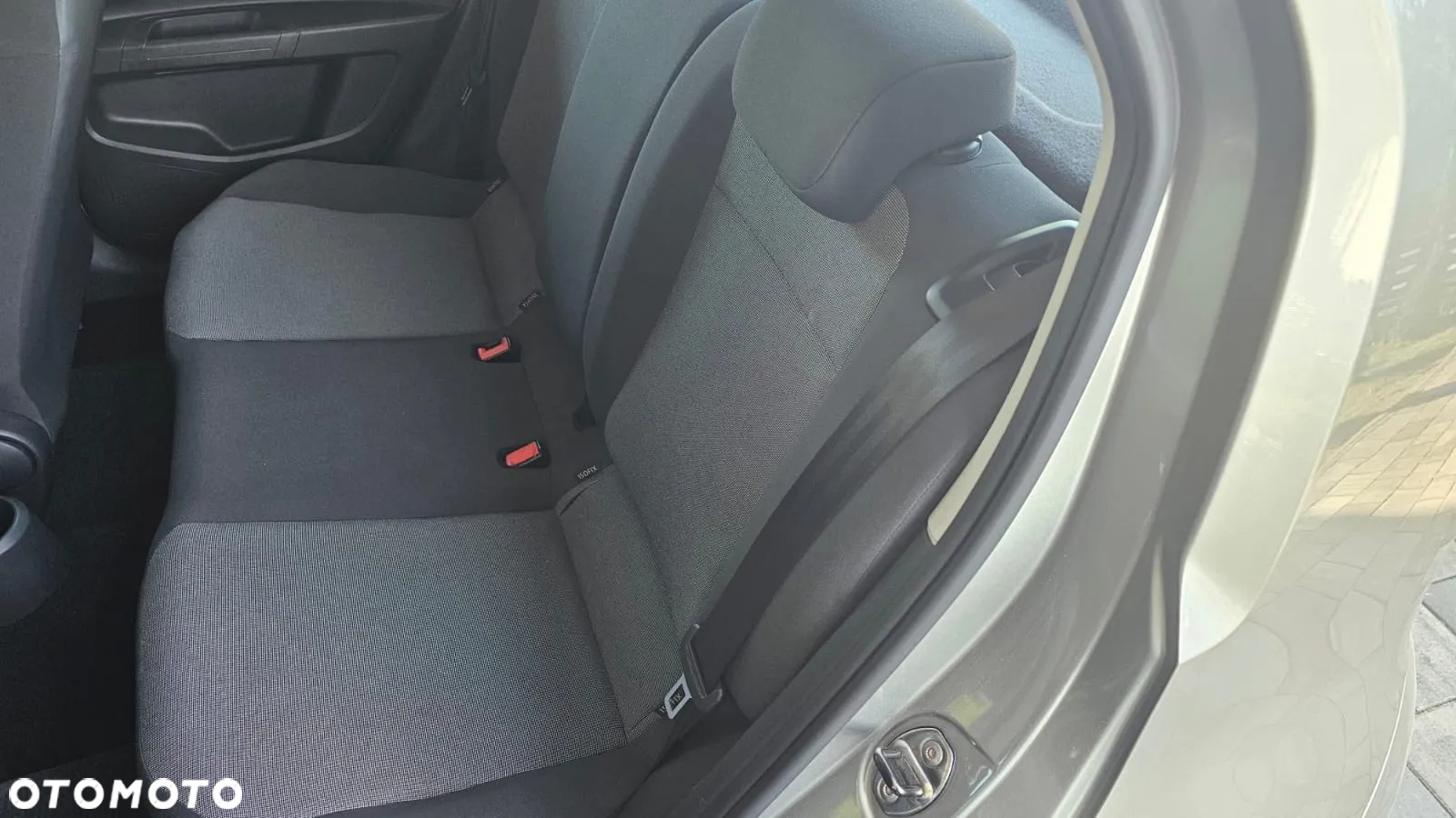 Volkswagen up! 1.0 move - 12
