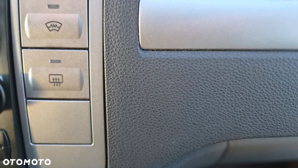 Ford C-MAX 1.8 Titanium - 26
