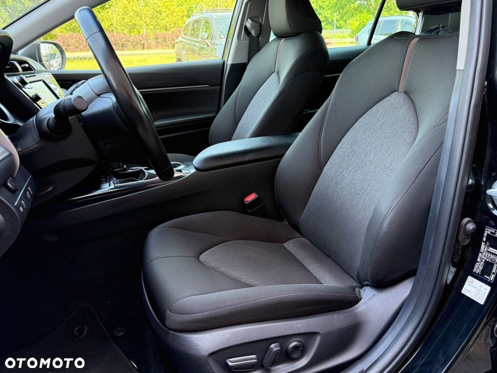 Toyota Camry 2.5 Hybrid Comfort CVT - 9