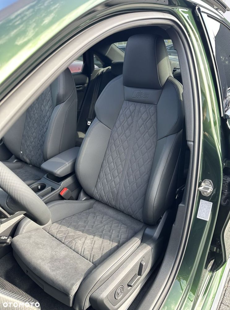 Audi RS3 Limousine - 14